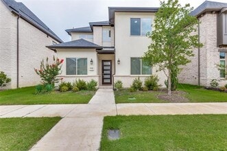 Building Photo - 1918 Cathedral Dr