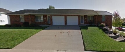 Building Photo - 2322 Sunnyslope Dr