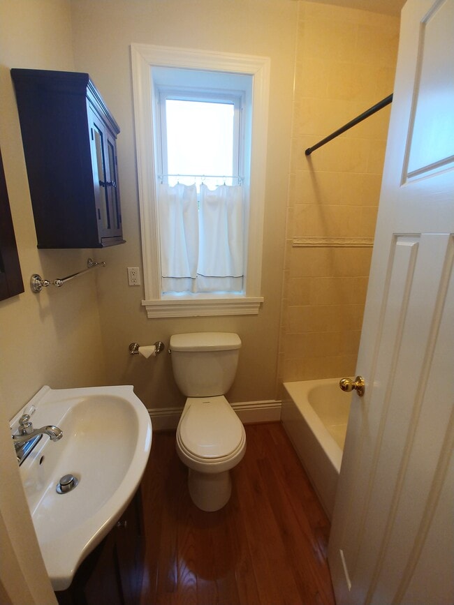 Building Photo - 1352 Pennsylvania Ave NW