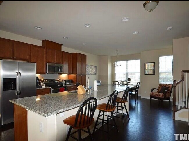 Foto del edificio - 4006 Kentworth Dr
