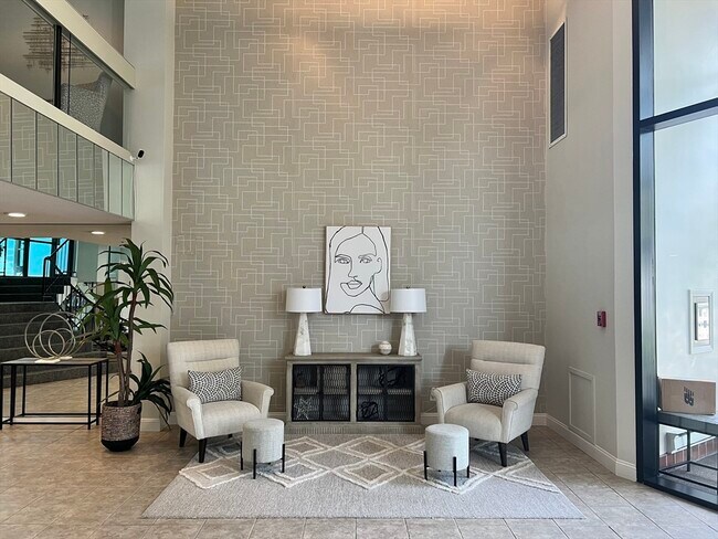 Foto del edificio - 1 Loring Ave