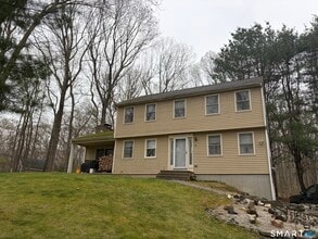 Building Photo - 8 Brook Ln