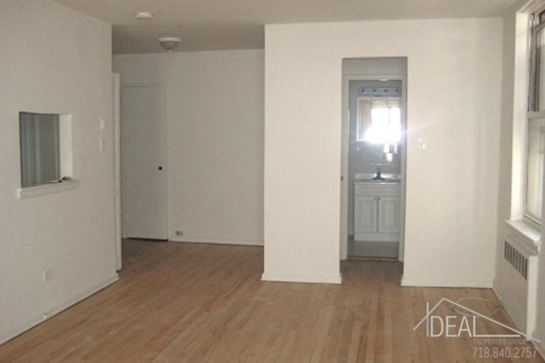Foto principal - 201 W 18th St