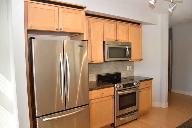 Foto del edificio - Coming soon! Stunning 2 Bedroom Tacoma Condo