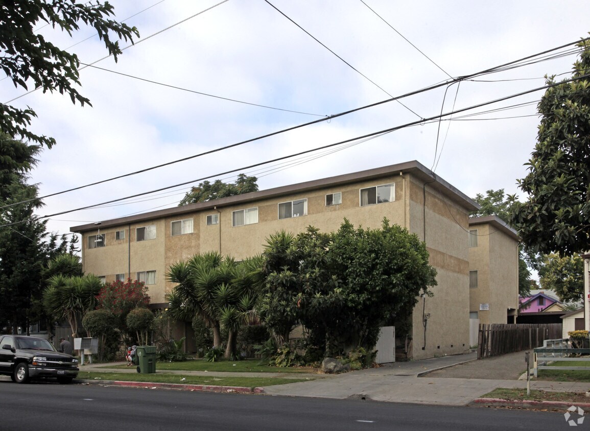 Primary Photo - Parma Apartments