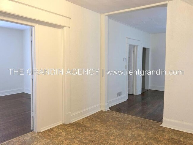 Building Photo - 1220 Dale Ave SE