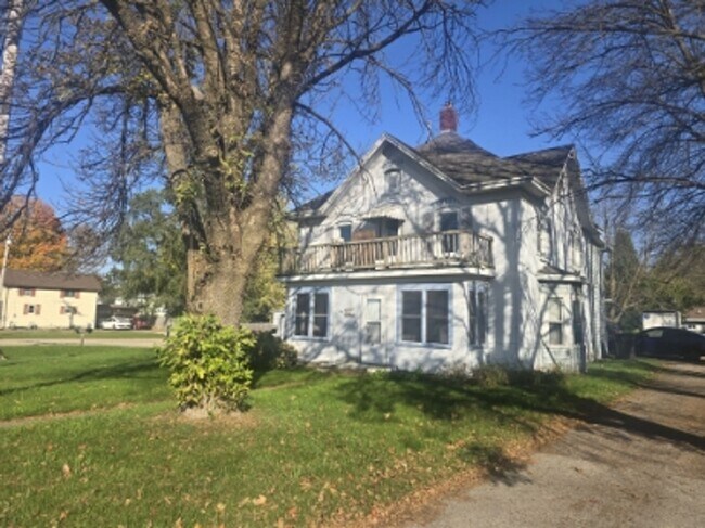 Foto del edificio - 406 N Bridge St