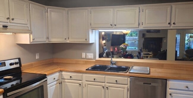 Photo - 4837 Tunlaw Ct Townhome