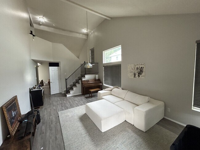 Foto del edificio - 4115 Brush Creek Rd