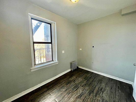 Foto del edificio - 2 bedroom in BRONX NY 10463