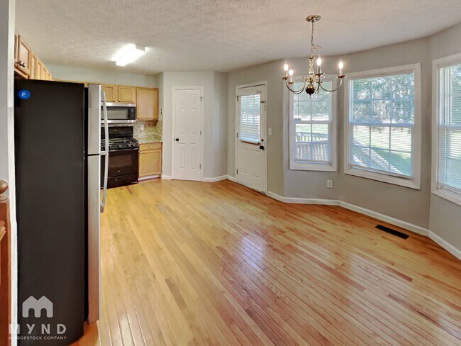 Foto del edificio - 307 Burton Dr