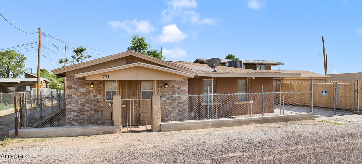 Foto principal - 6796 2nd St