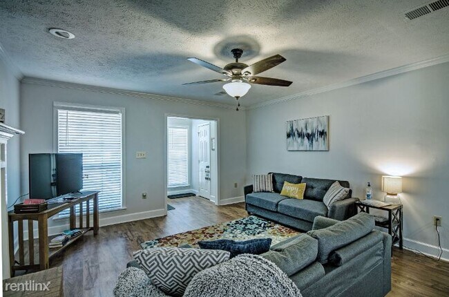 Foto del edificio - 2 br, 2 bath Townhome - 315 Peach Orchard Dr