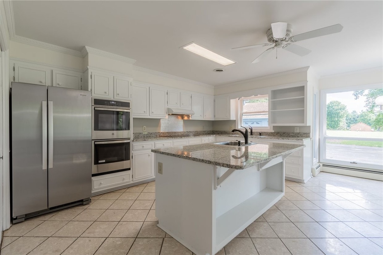 52 Meadow Ln, Lyndhurst, VA 22952 House Rental in Lyndhurst, VA