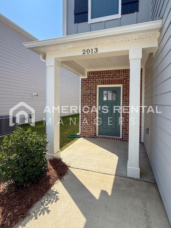 Building Photo - Coming Soon! Available to View NOW!!!
