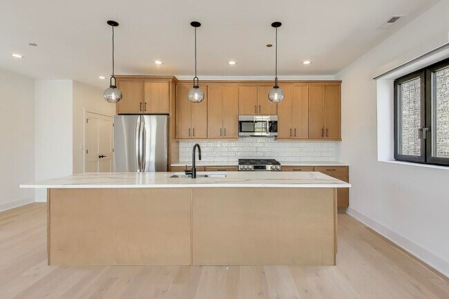 Foto del edificio - 1619 W Lawrence Ave