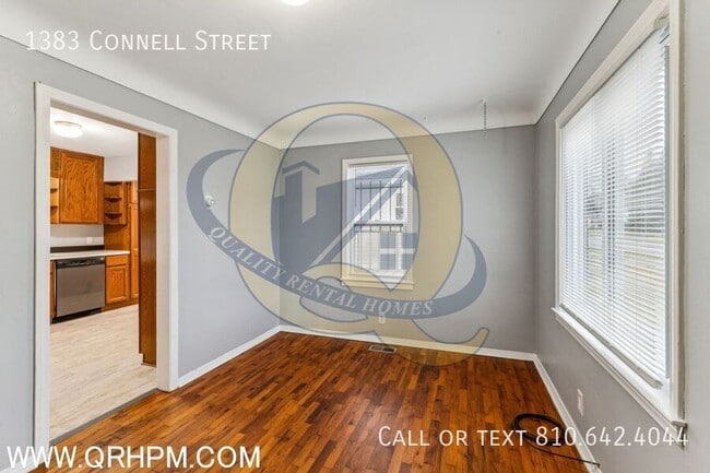 Building Photo - 1383 Connell St