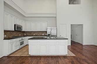 Building Photo - 2416 Charleston St