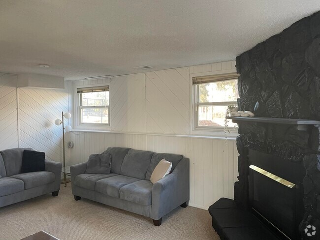 Building Photo - 4008 White Bear Ave N