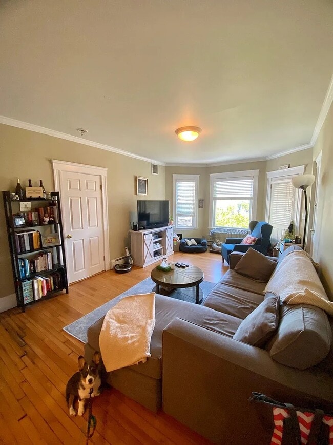 Building Photo - 33 Main St