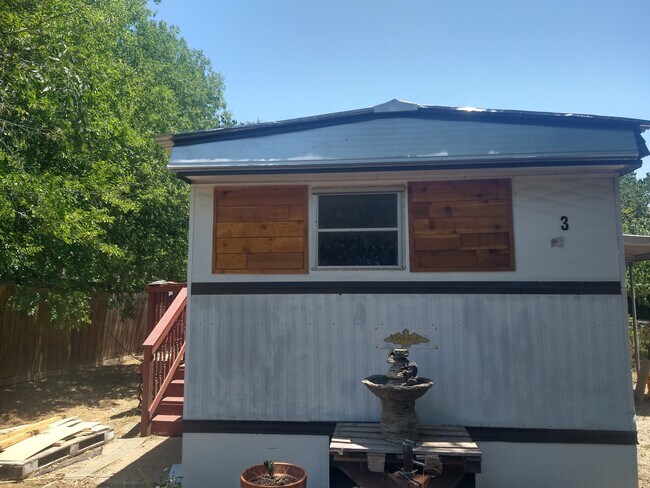 Foto del edificio - 8028 Huebner Rd