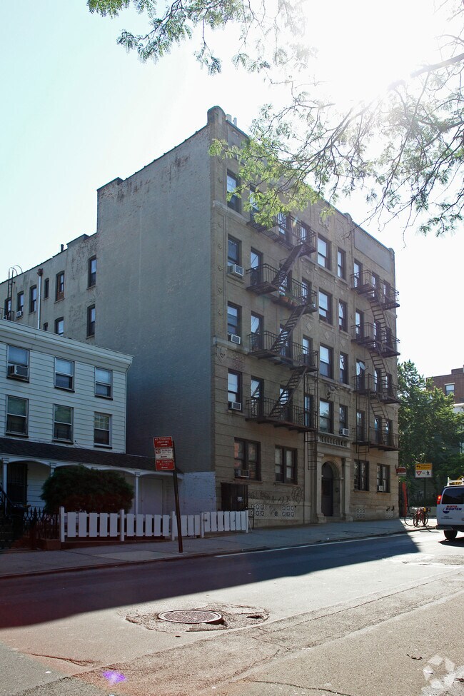 Building Photo - 203 17th Street