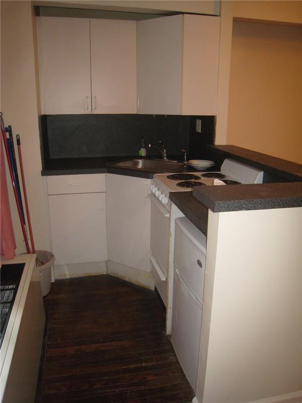 Building Photo - 5 Tudor City Pl