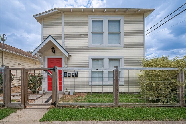 Foto del edificio - 414 E 9th St