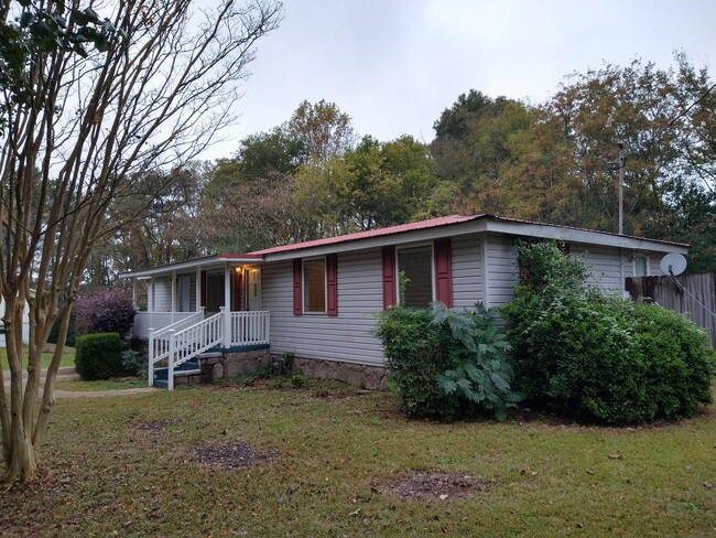 Building Photo - 4022 Oakwood Dr