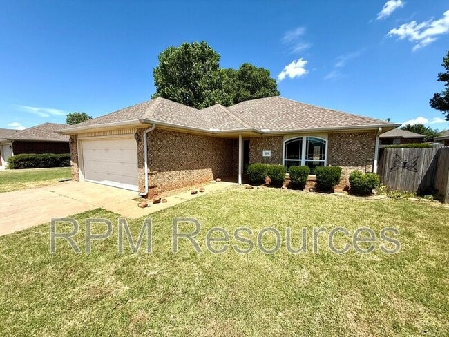Building Photo - 520 S Castle Ridge Ln