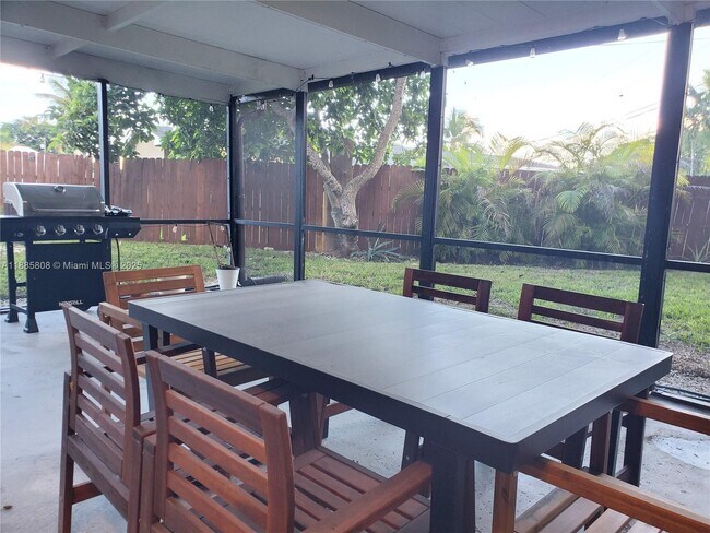 Foto del edificio - 9400 SW 180th St