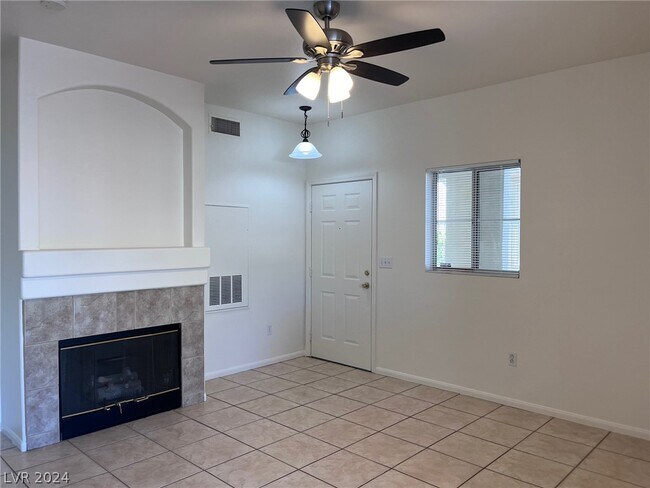 Foto del edificio - 1310 Red Gable Ln