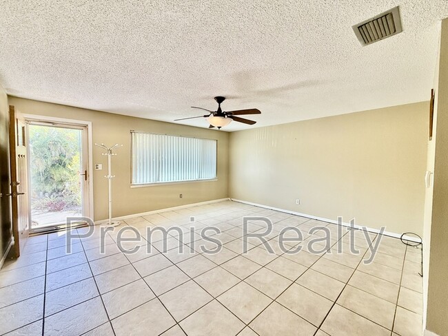 Building Photo - 1308 Amble Ln