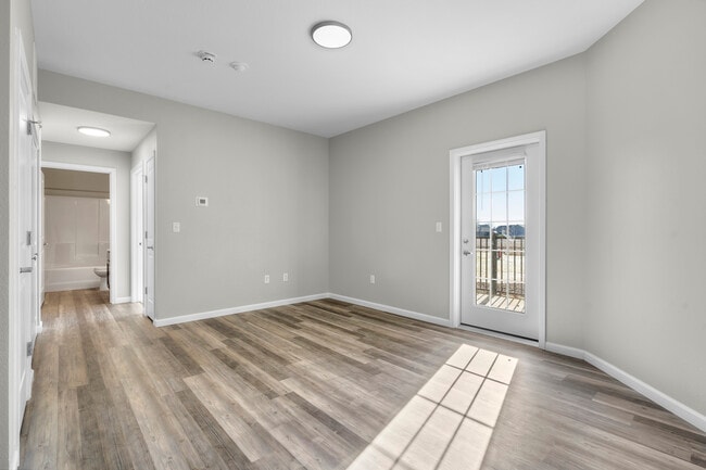 Building Photo - Eagles Crest Apartments