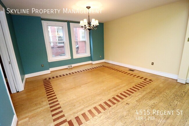 Building Photo - Large 4 Bedroom Home For Rent In Universit...