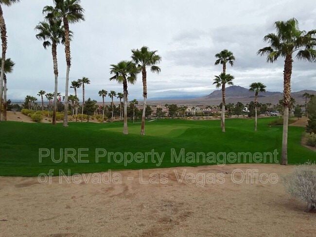 Building Photo - 968 Via Gandalfi