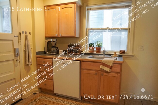 Building Photo - 515 Catherine St