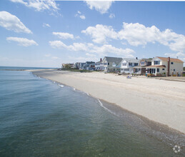 Building Photo - 1895 Fairfield Beach Rd