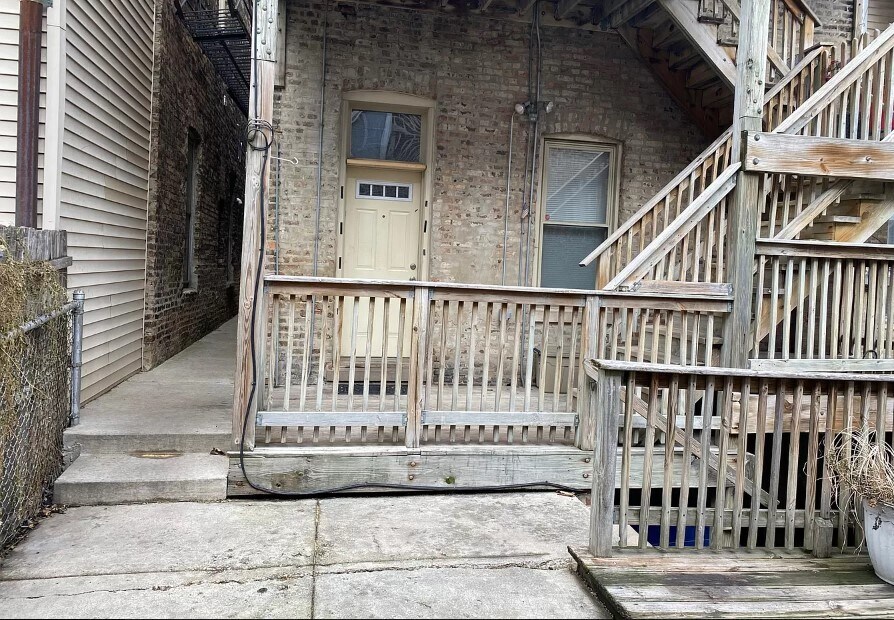 Primary Photo - 1123 W 31st St
