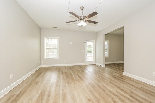 Foto del edificio - 1221 Catawba Way