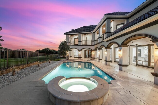 Foto del edificio - 1229 Strathmore Dr