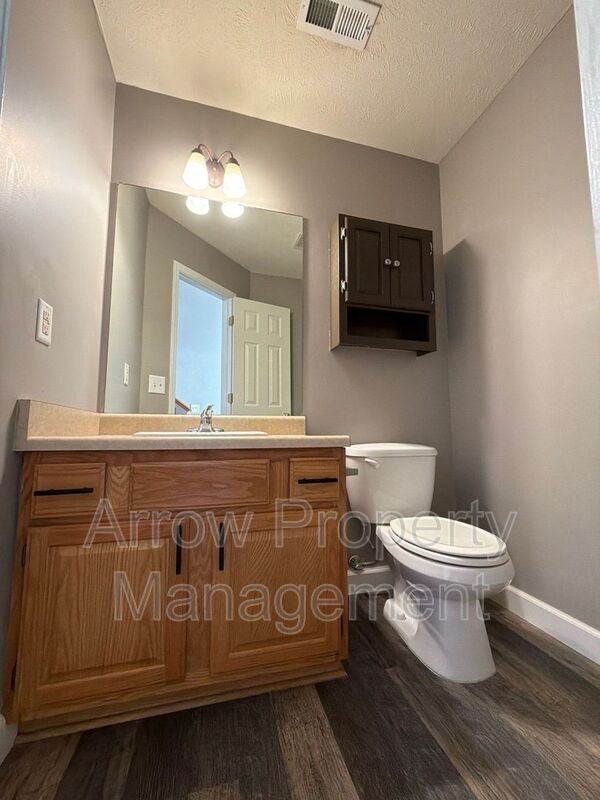 Foto del edificio - 5749 NW 14th St