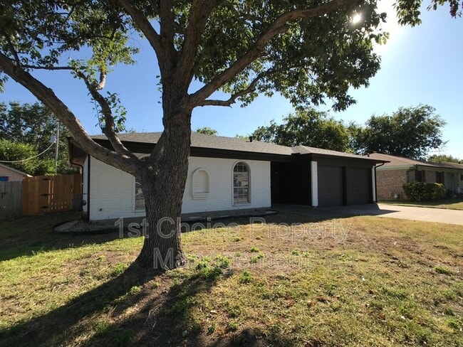 Building Photo - 6040 Blueridge Dr