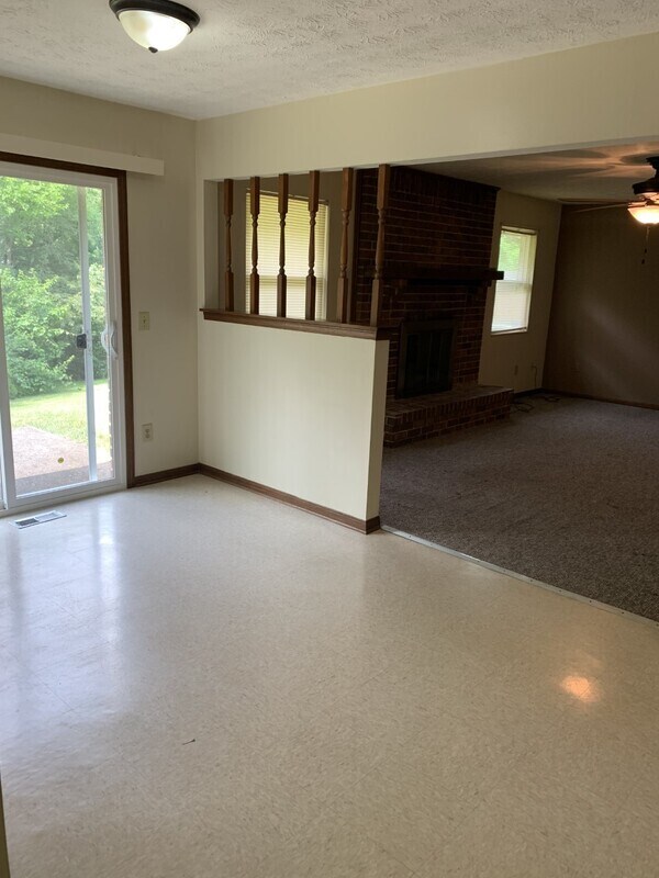 Building Photo - 135 Maxwell Ct