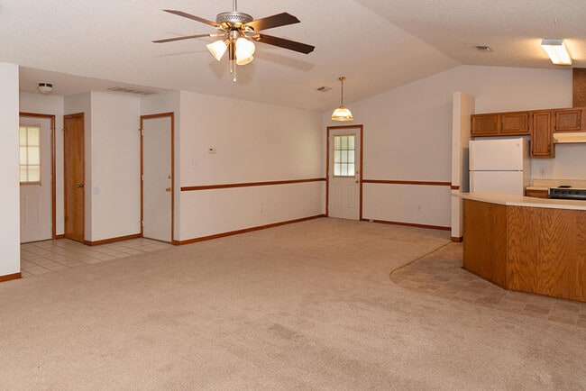 Building Photo - 2567 Weeping Willow Ln