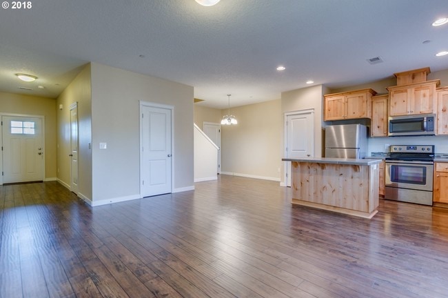 Building Photo - 114 N 44th Pl