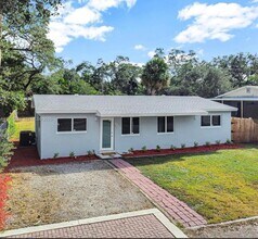 Building Photo - 4960 SW 28th Terrace