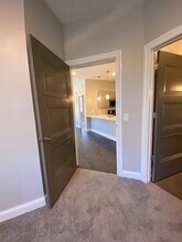 Building Photo - Topiary Park Crossing