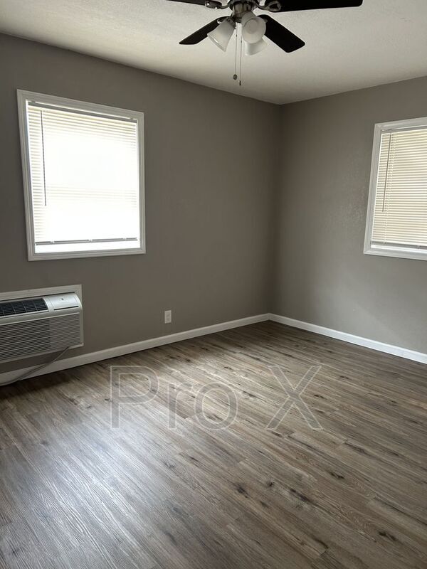 Foto del edificio - 1413 S Broadway St