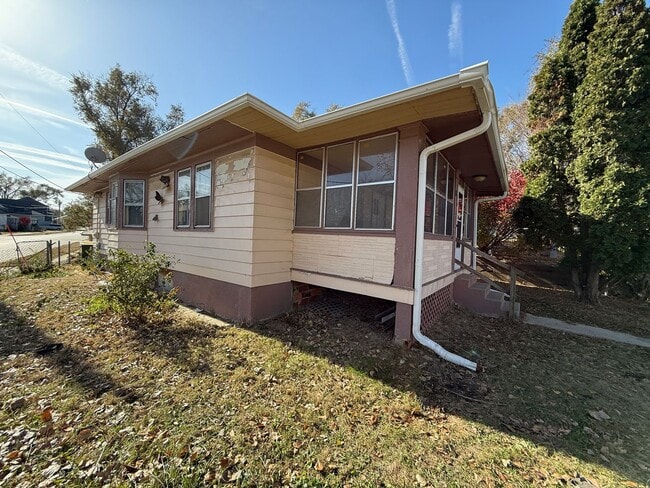 Foto del edificio - $900 - 2 Bed 1 Bath House